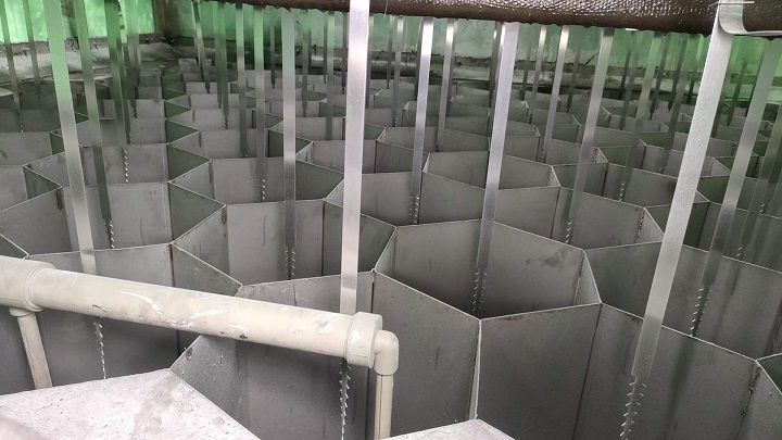 1731311826579980.jpg 陰極線26.jpg